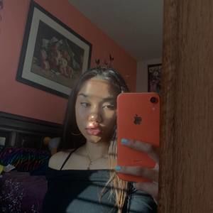 Meet your Posher, Denise